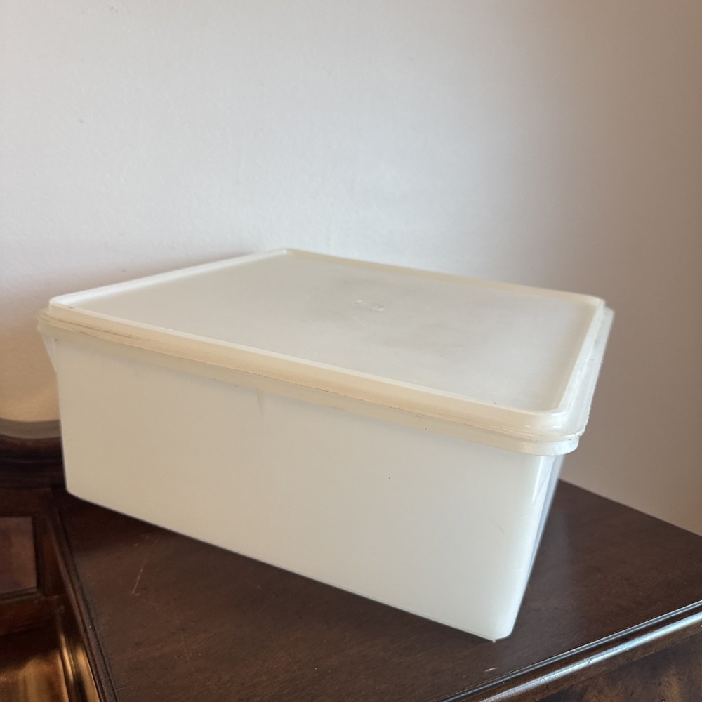 Vtg Tupperware Large Square Keeper 12.75x12.75x5.5" Container Lid